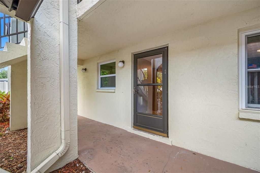 For Sale: $169,900 (2 beds, 2 baths, 840 Square Feet)