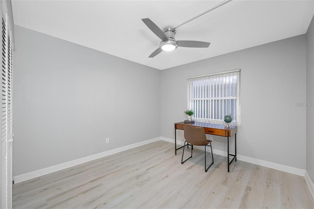 For Sale: $169,900 (2 beds, 2 baths, 840 Square Feet)