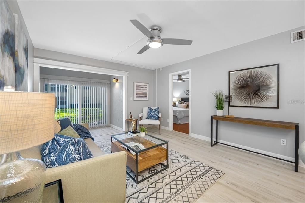 For Sale: $169,900 (2 beds, 2 baths, 840 Square Feet)