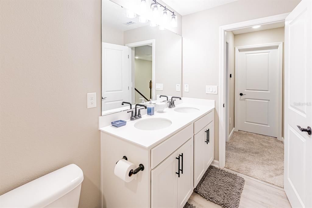 待售: $513,500 (5 贝兹, 3 浴室, 3030 平方英尺)