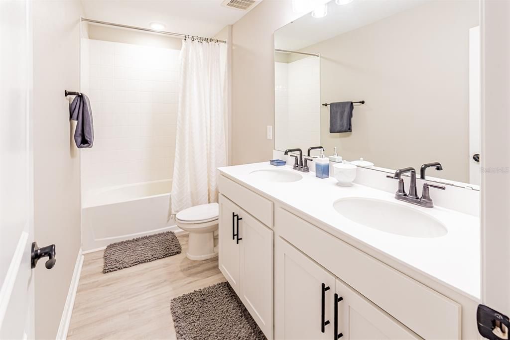 待售: $513,500 (5 贝兹, 3 浴室, 3030 平方英尺)