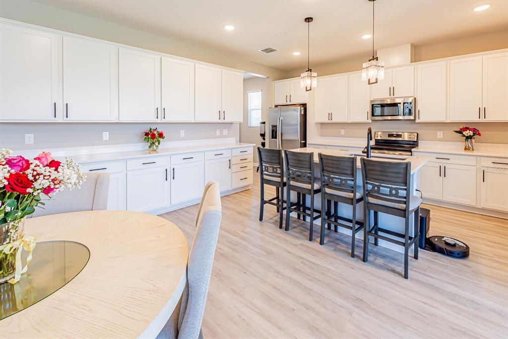 待售: $513,500 (5 贝兹, 3 浴室, 3030 平方英尺)