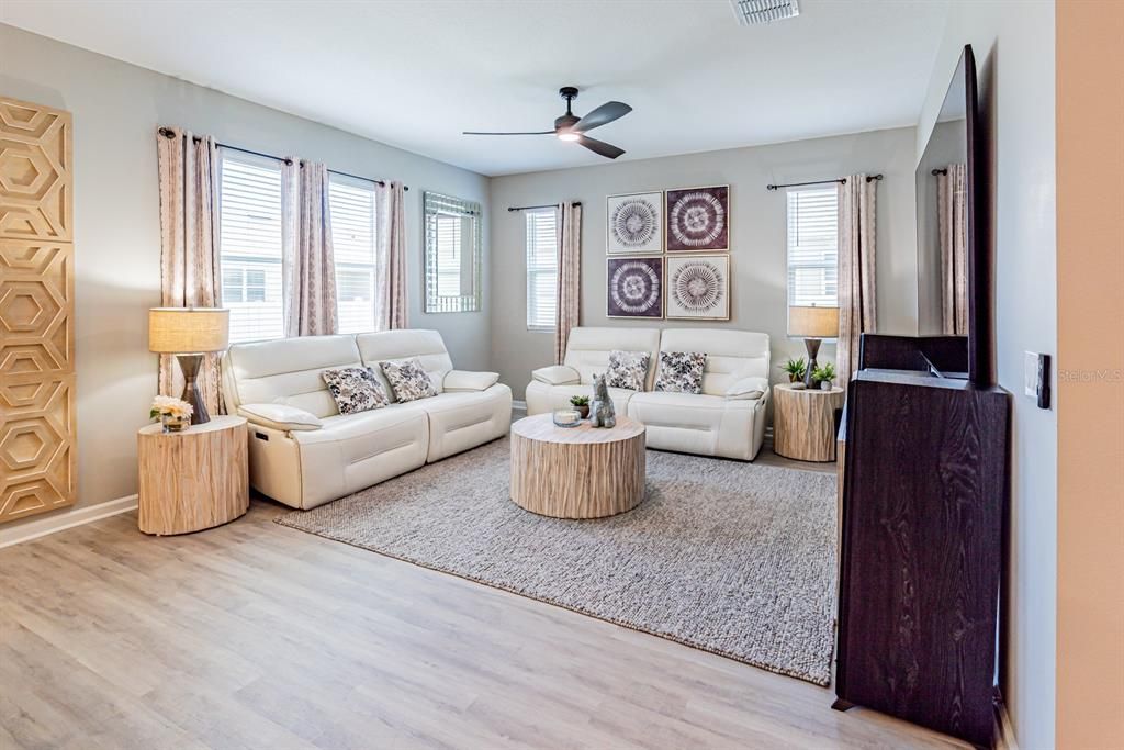 待售: $513,500 (5 贝兹, 3 浴室, 3030 平方英尺)