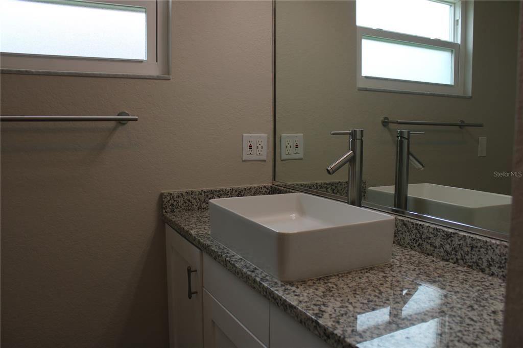 For Rent: $3,995 (3 beds, 2 baths, 2319 Square Feet)