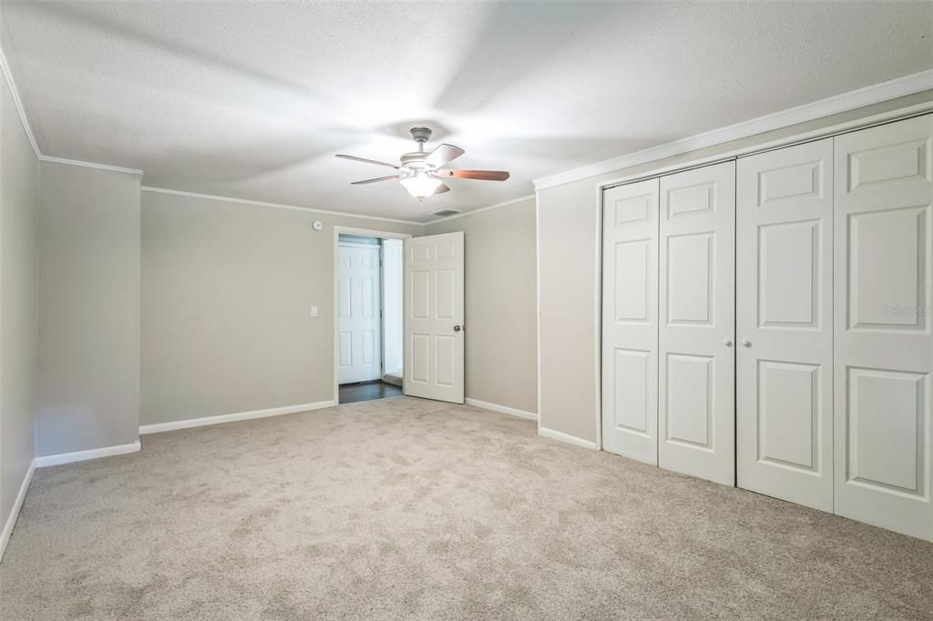 待售: $205,000 (3 贝兹, 1 浴室, 1252 平方英尺)