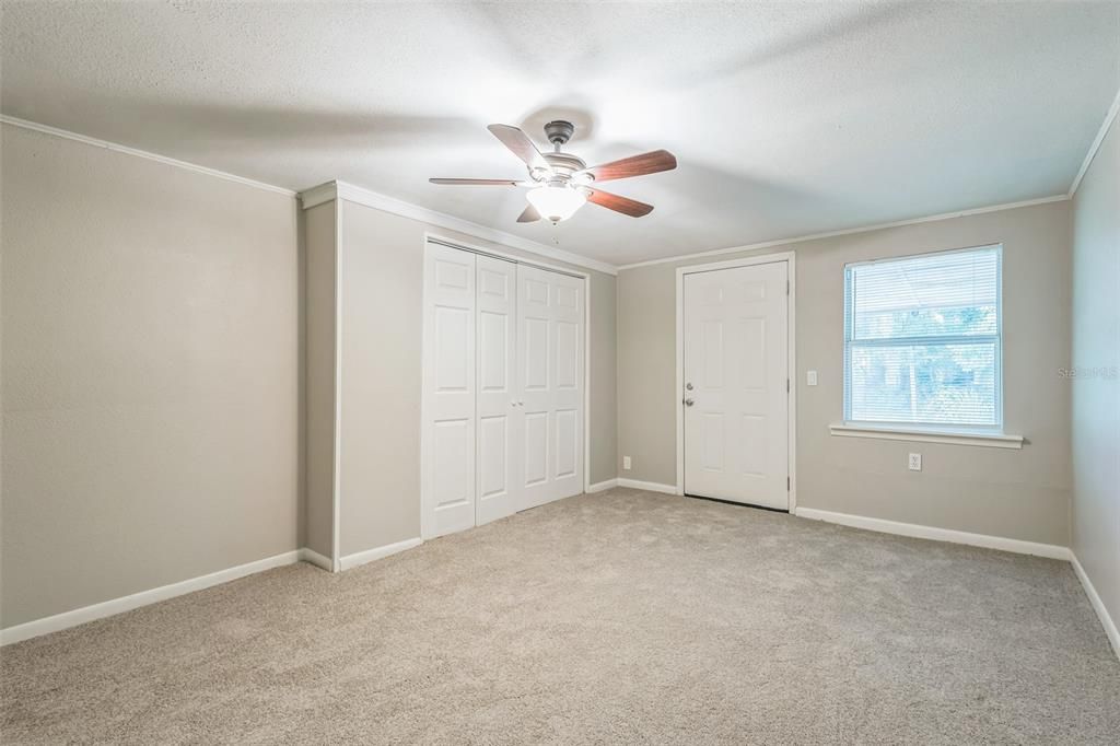 待售: $205,000 (3 贝兹, 1 浴室, 1252 平方英尺)