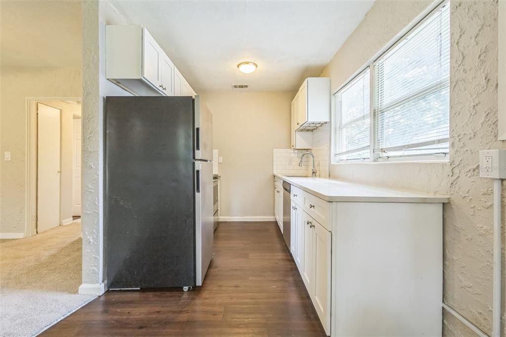 待售: $205,000 (3 贝兹, 1 浴室, 1252 平方英尺)