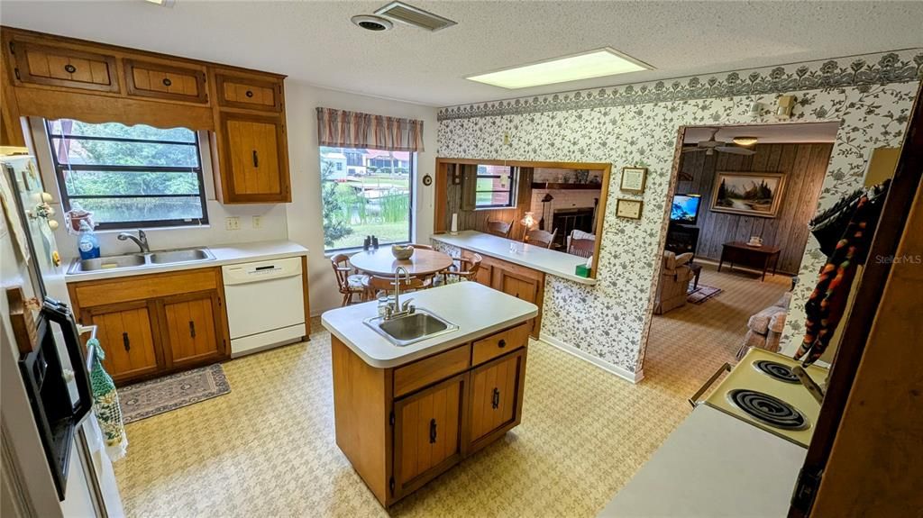 В аренду: $2,800 (3 спален, 2 ванн, 2848 Квадратных фут)