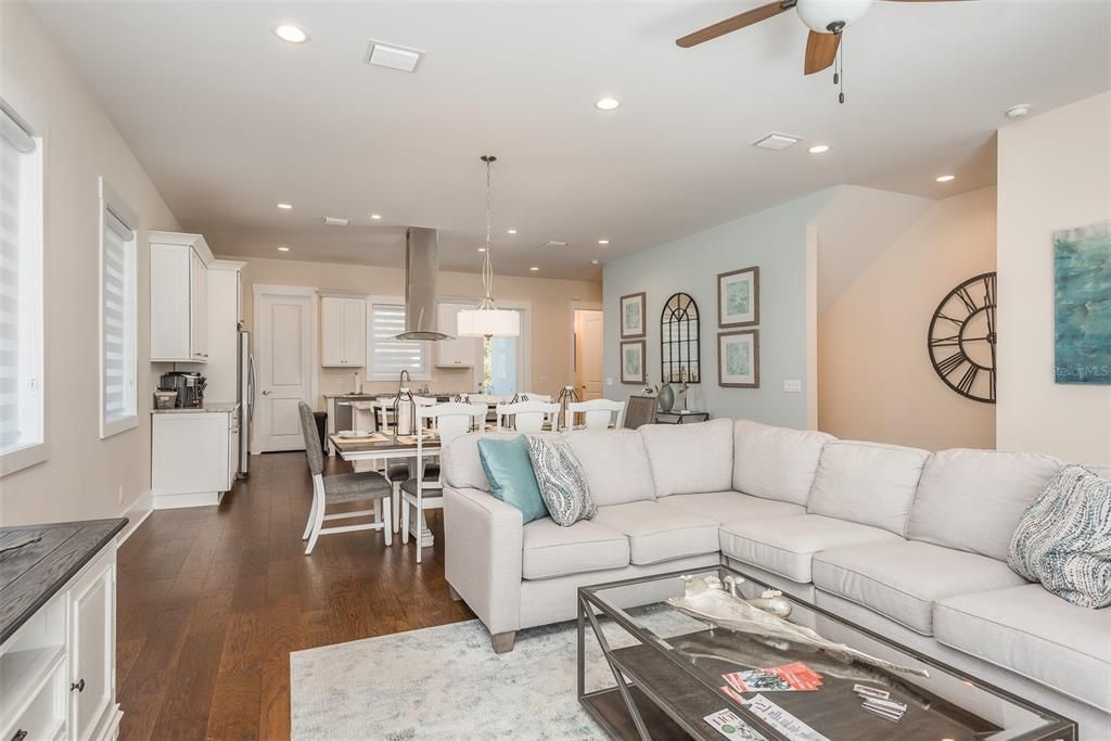 For Sale: $1,690,000 (3 beds, 2 baths, 2091 Square Feet)