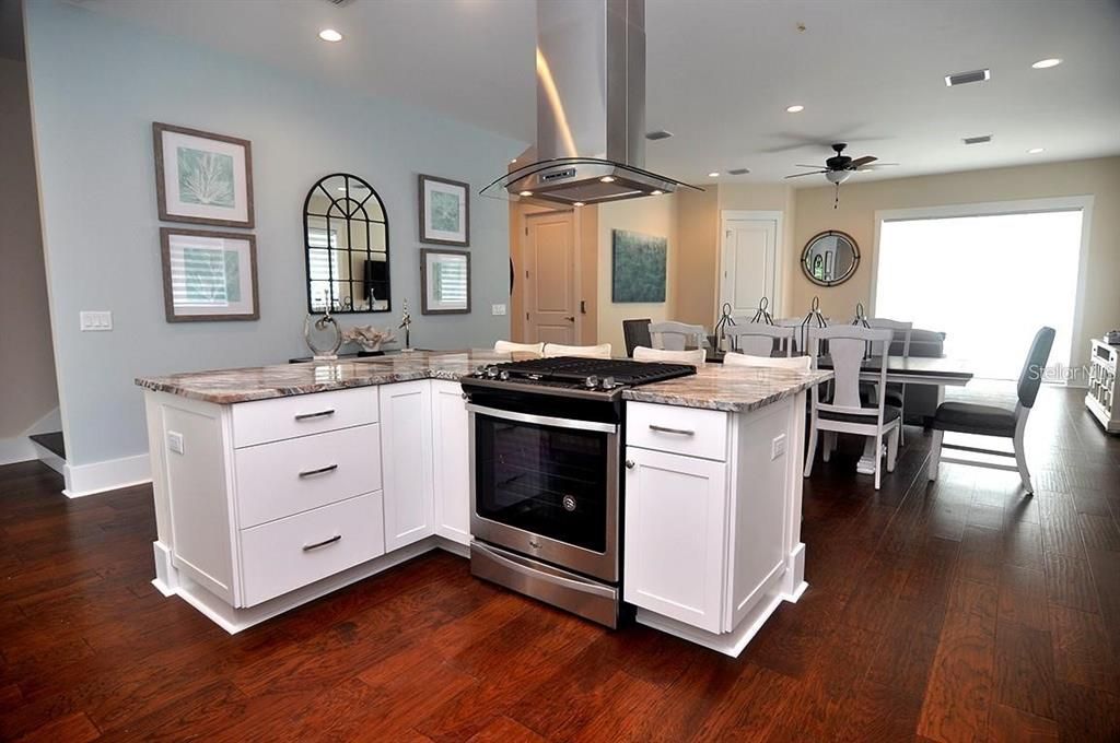 For Sale: $1,690,000 (3 beds, 2 baths, 2091 Square Feet)