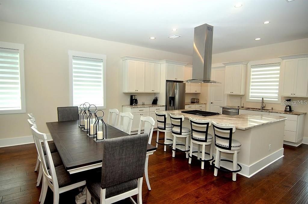 For Sale: $1,690,000 (3 beds, 2 baths, 2091 Square Feet)