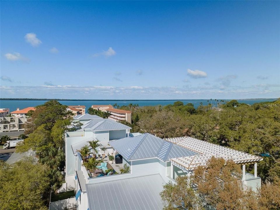 For Sale: $1,690,000 (3 beds, 2 baths, 2091 Square Feet)