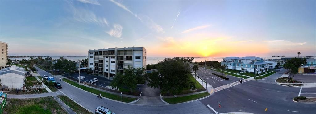 For Sale: $1,690,000 (3 beds, 2 baths, 2091 Square Feet)