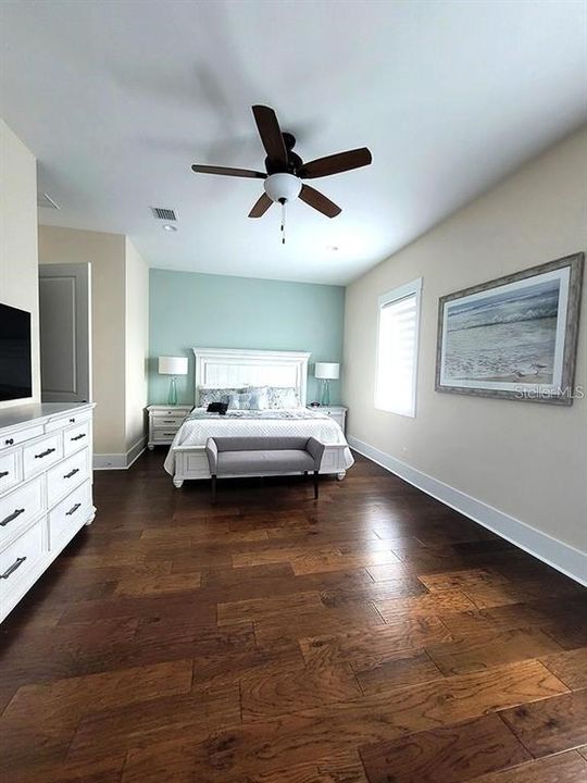 For Sale: $1,690,000 (3 beds, 2 baths, 2091 Square Feet)