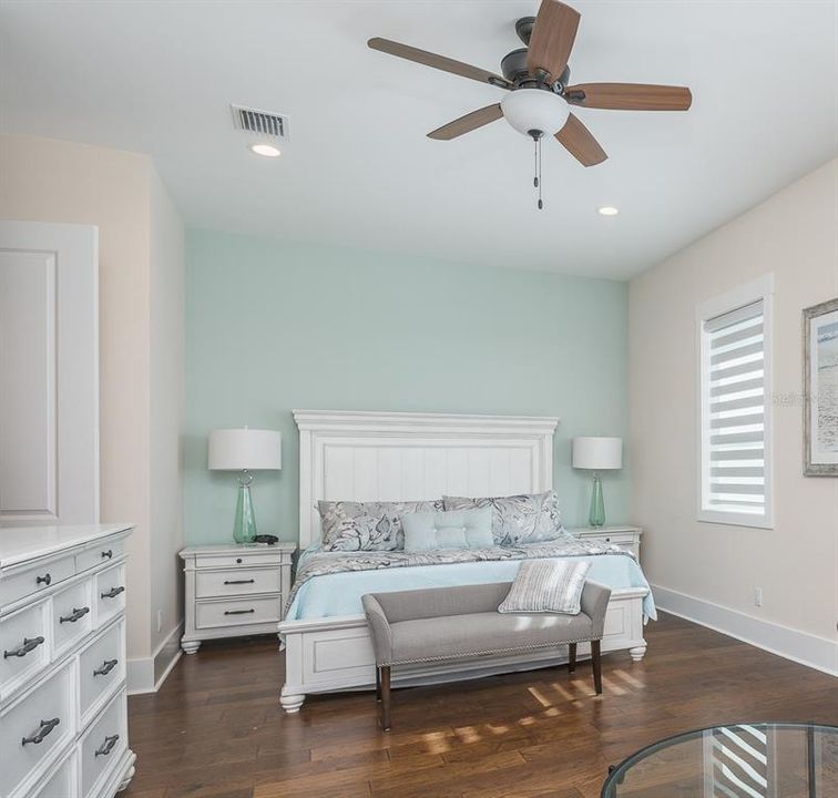 For Sale: $1,690,000 (3 beds, 2 baths, 2091 Square Feet)