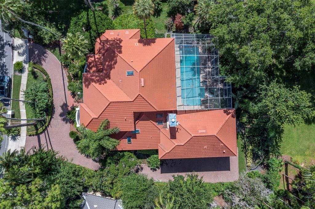 Activo con contrato: $1,159,000 (5 camas, 5 baños, 4468 Pies cuadrados)