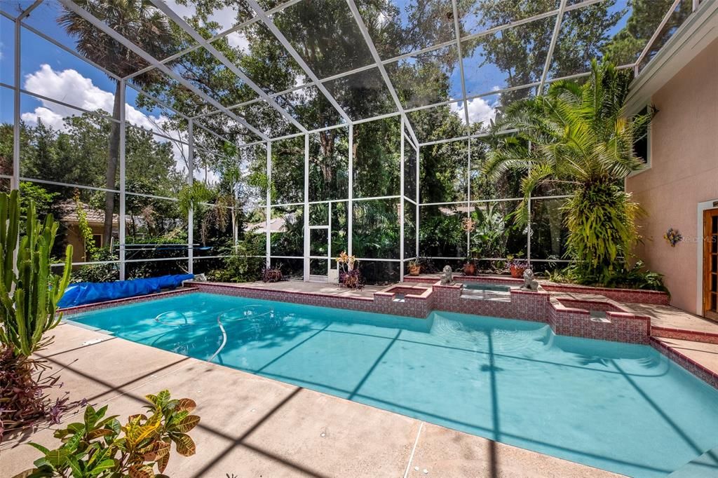 Activo con contrato: $1,159,000 (5 camas, 5 baños, 4468 Pies cuadrados)