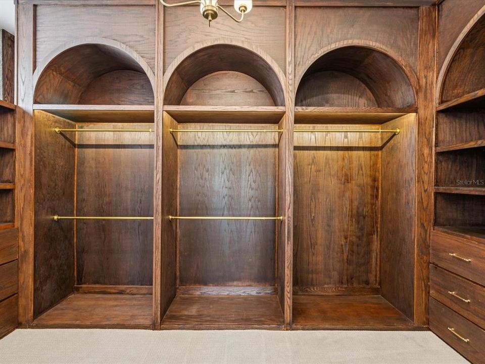 На продажу: $2,499,000 (5 спален, 3 ванн, 4239 Квадратных фут)