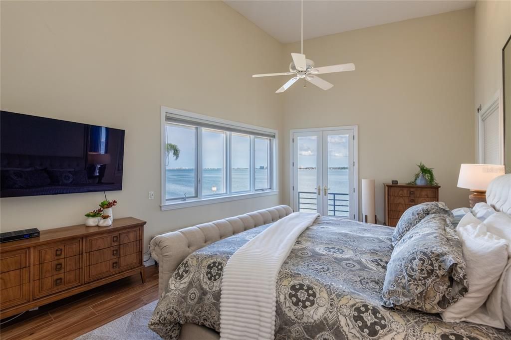 На продажу: $2,674,000 (4 спален, 3 ванн, 3900 Квадратных фут)