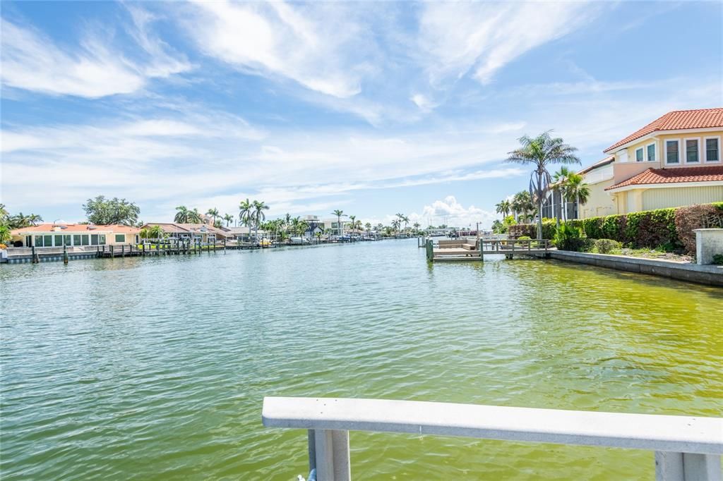 На продажу: $2,674,000 (4 спален, 3 ванн, 3900 Квадратных фут)