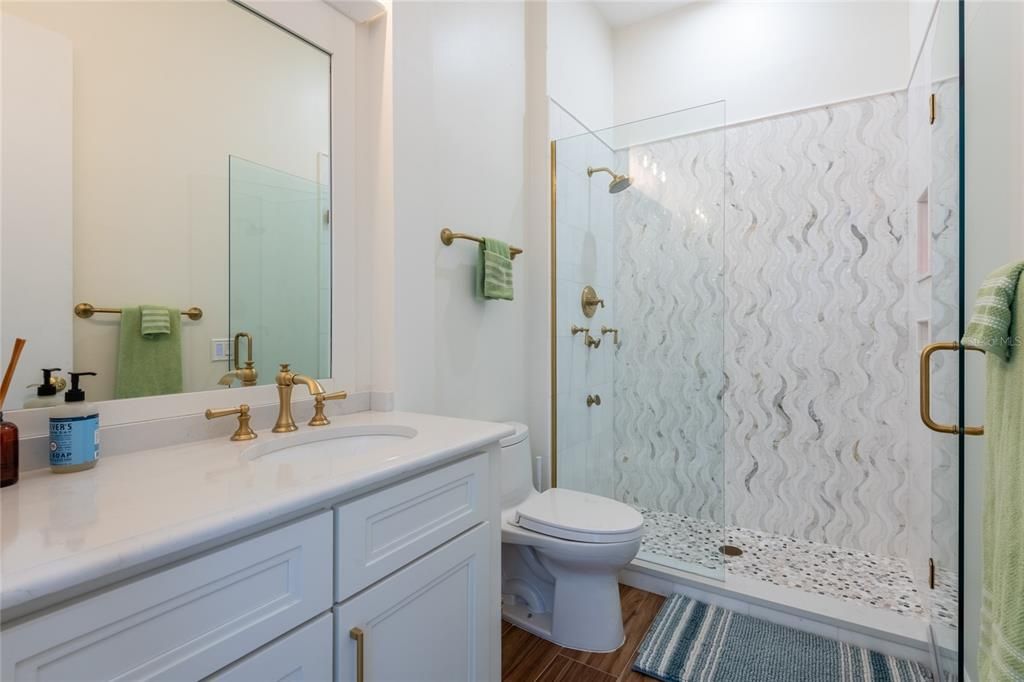 На продажу: $2,674,000 (4 спален, 3 ванн, 3900 Квадратных фут)