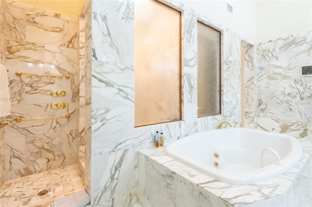 На продажу: $2,674,000 (4 спален, 3 ванн, 3900 Квадратных фут)