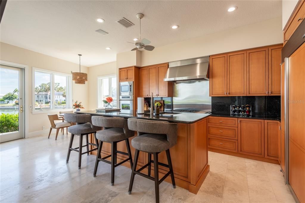 На продажу: $2,674,000 (4 спален, 3 ванн, 3900 Квадратных фут)