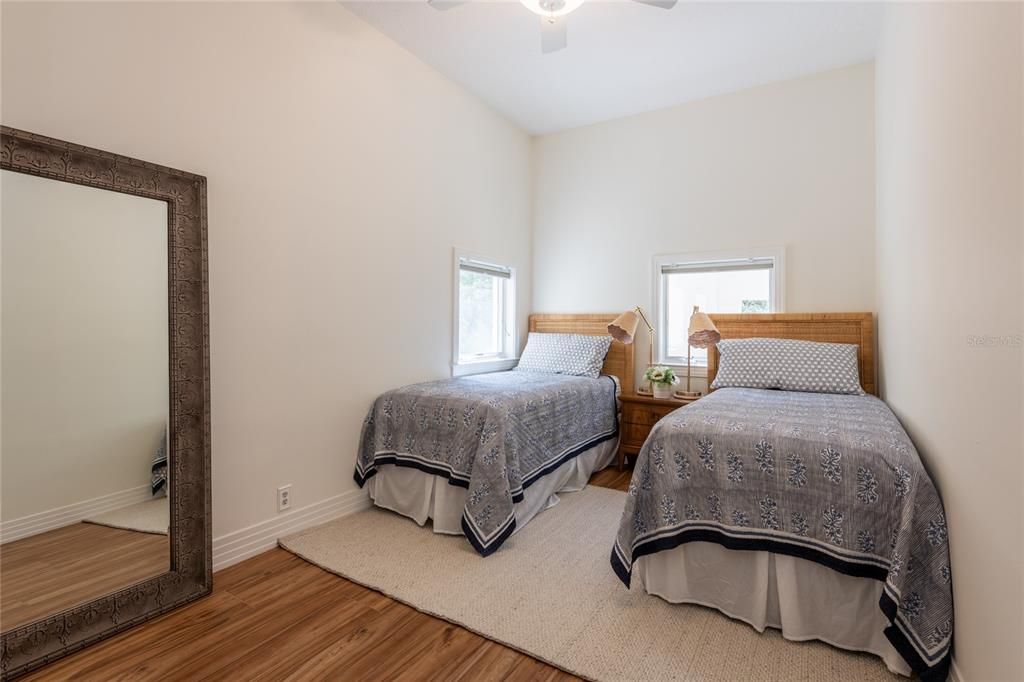 На продажу: $2,674,000 (4 спален, 3 ванн, 3900 Квадратных фут)