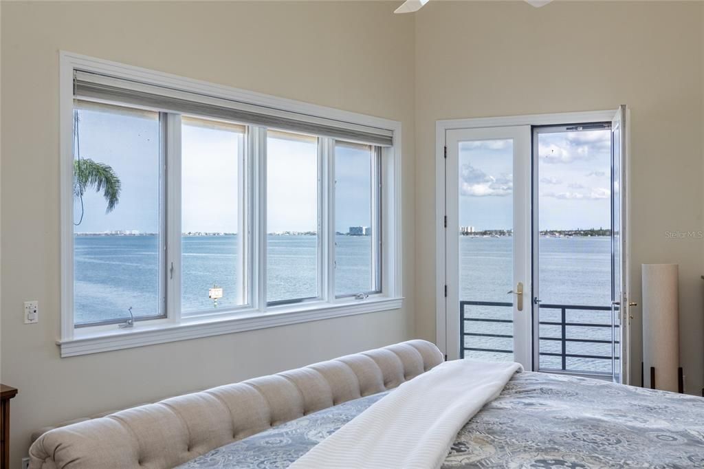 На продажу: $2,674,000 (4 спален, 3 ванн, 3900 Квадратных фут)