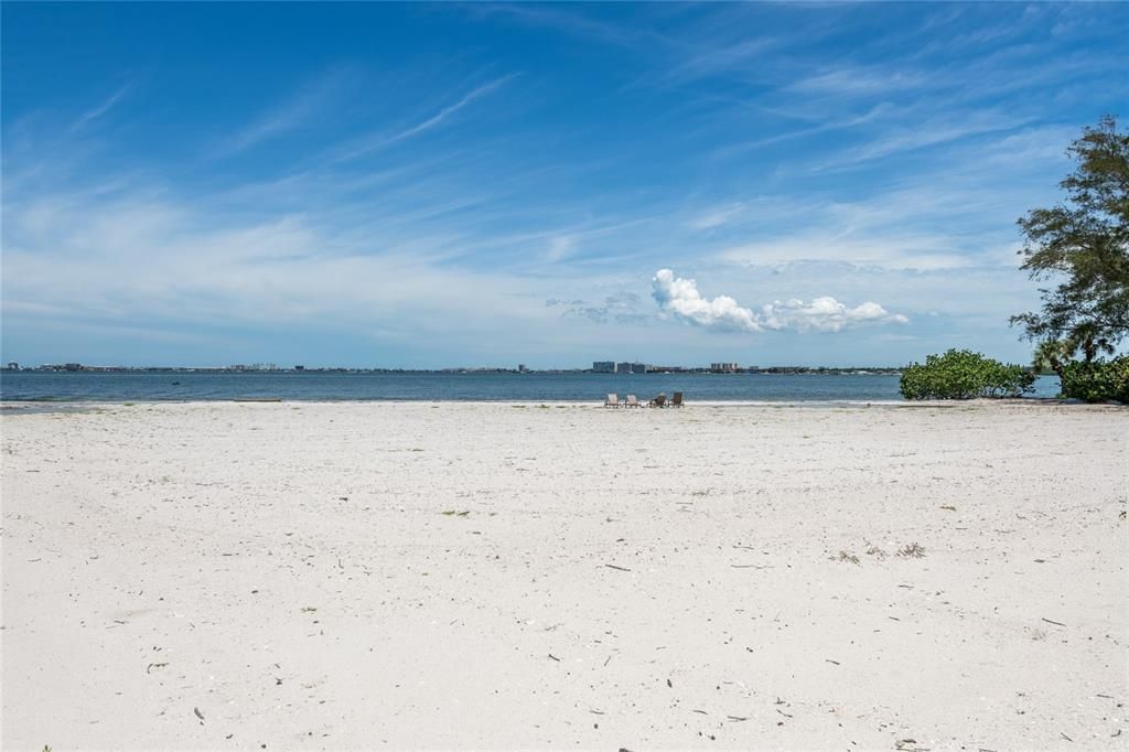 На продажу: $2,674,000 (4 спален, 3 ванн, 3900 Квадратных фут)