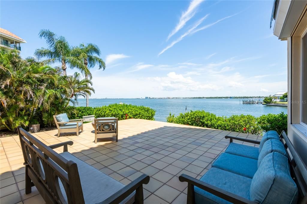 На продажу: $2,674,000 (4 спален, 3 ванн, 3900 Квадратных фут)