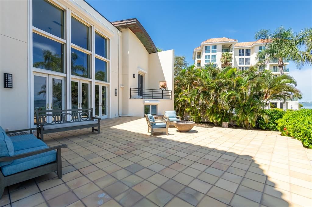 На продажу: $2,674,000 (4 спален, 3 ванн, 3900 Квадратных фут)