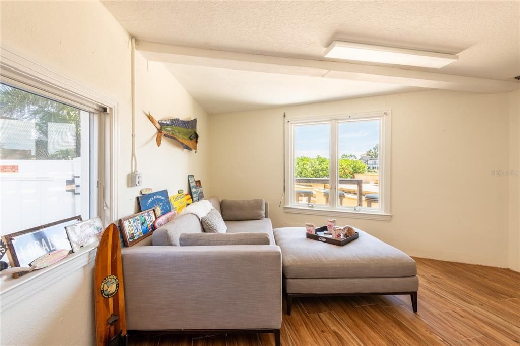 На продажу: $2,674,000 (4 спален, 3 ванн, 3900 Квадратных фут)