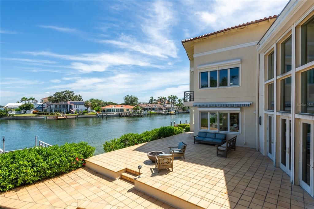 На продажу: $2,674,000 (4 спален, 3 ванн, 3900 Квадратных фут)