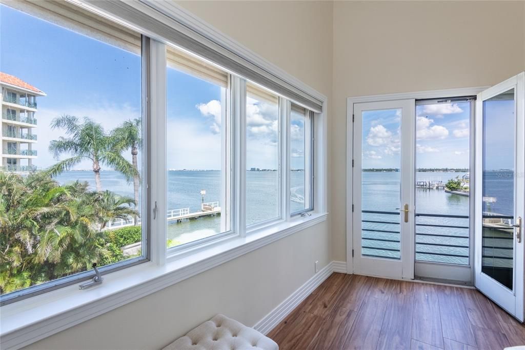 На продажу: $2,674,000 (4 спален, 3 ванн, 3900 Квадратных фут)