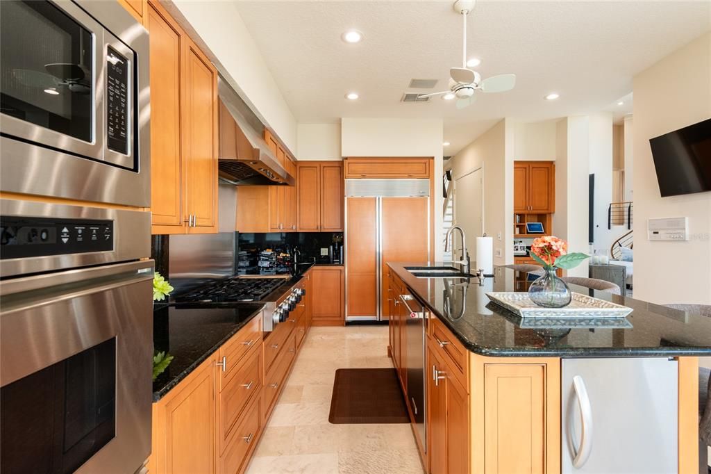 На продажу: $2,674,000 (4 спален, 3 ванн, 3900 Квадратных фут)