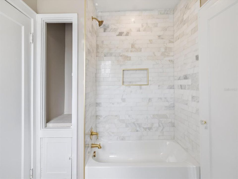 For Rent: $11,000 (5 beds, 3 baths, 4239 Square Feet)