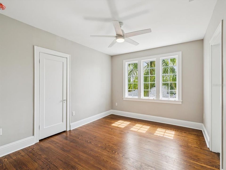 For Rent: $11,000 (5 beds, 3 baths, 4239 Square Feet)