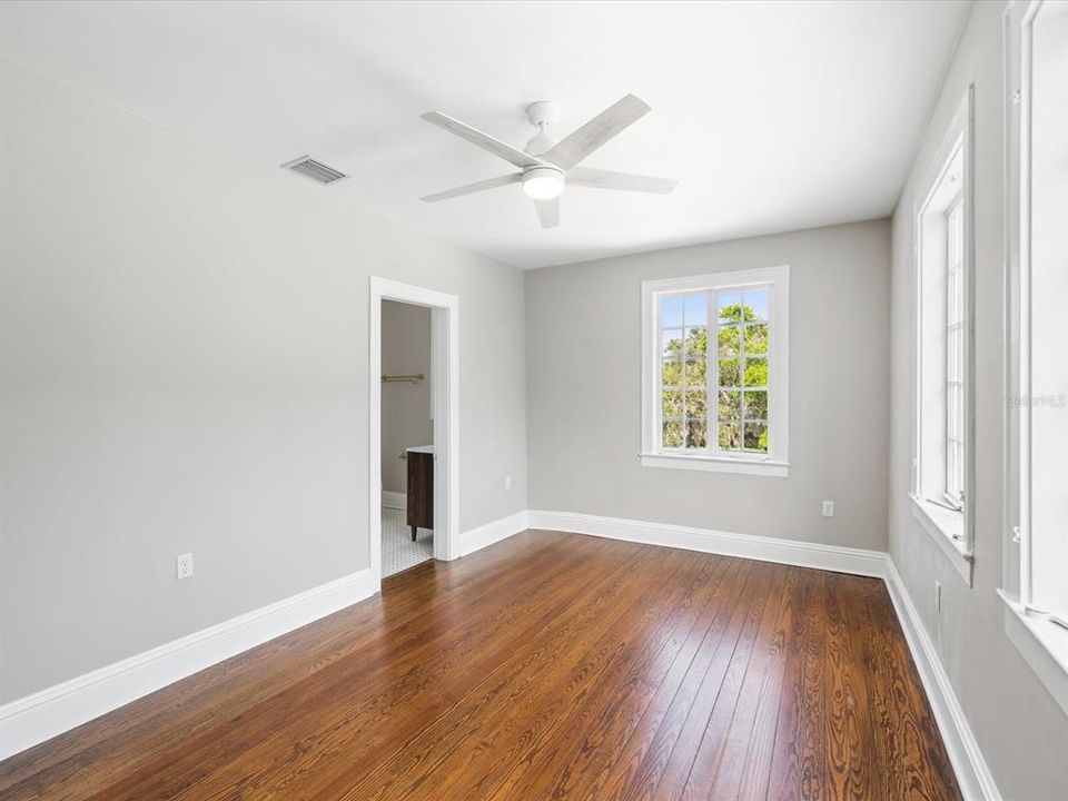 For Rent: $11,000 (5 beds, 3 baths, 4239 Square Feet)