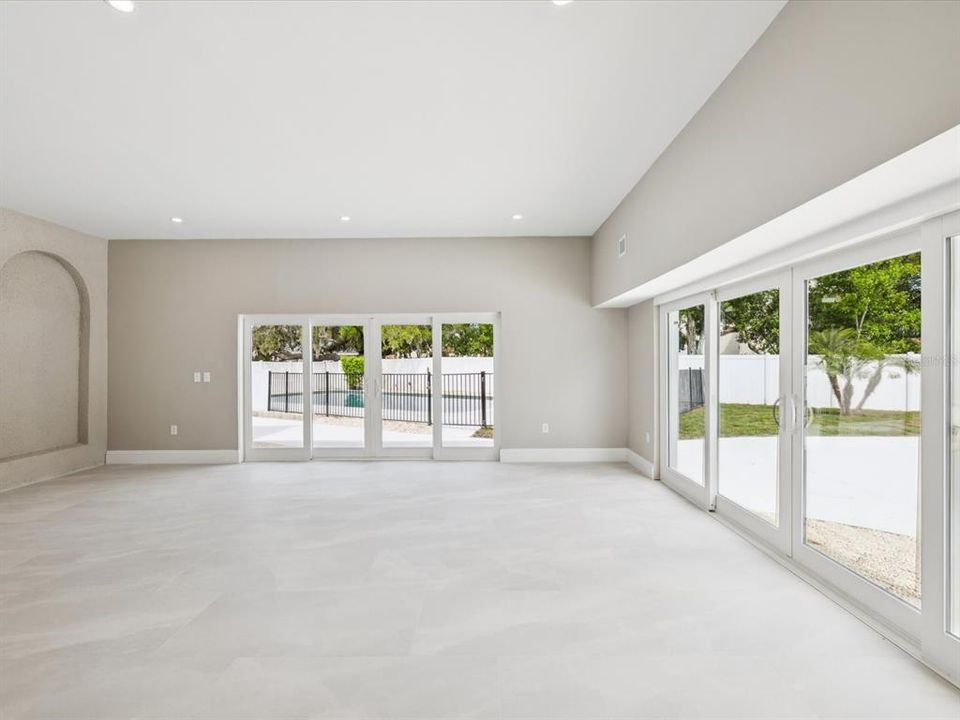 For Rent: $11,000 (5 beds, 3 baths, 4239 Square Feet)