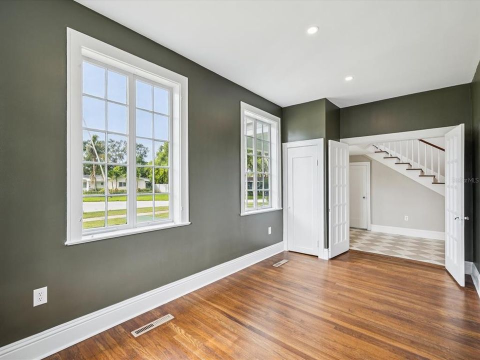 For Rent: $11,000 (5 beds, 3 baths, 4239 Square Feet)