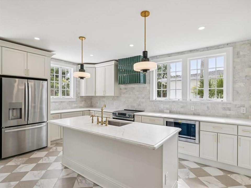 For Rent: $11,000 (5 beds, 3 baths, 4239 Square Feet)