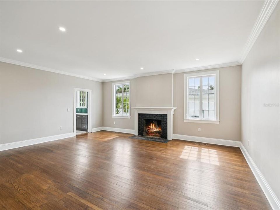 For Rent: $11,000 (5 beds, 3 baths, 4239 Square Feet)