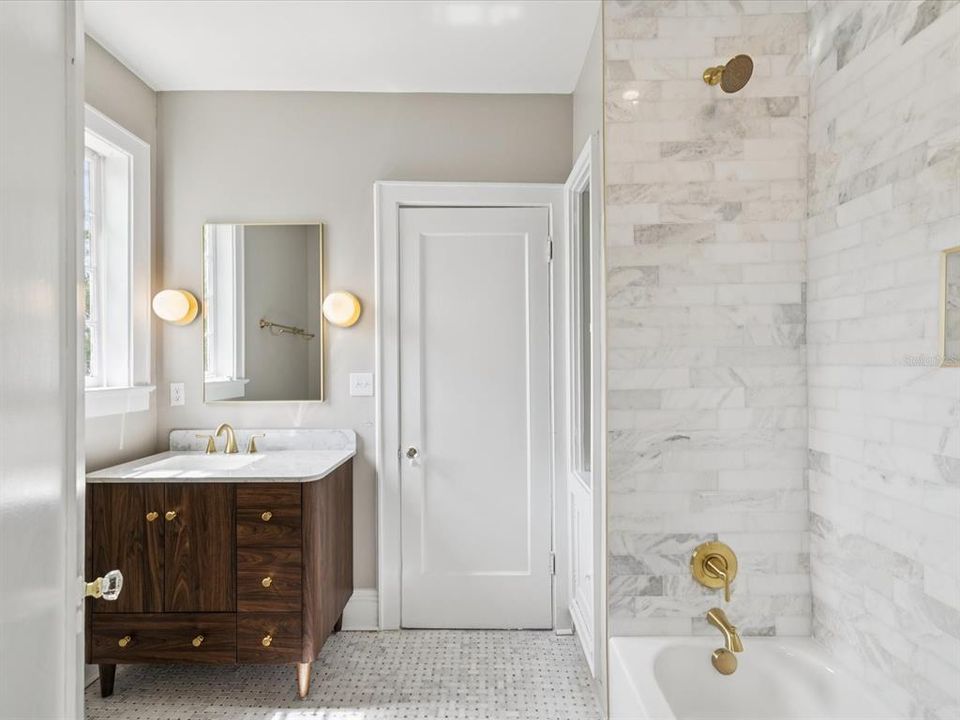 For Rent: $11,000 (5 beds, 3 baths, 4239 Square Feet)