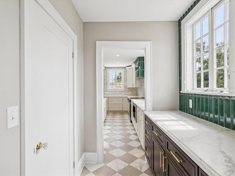 For Rent: $11,000 (5 beds, 3 baths, 4239 Square Feet)