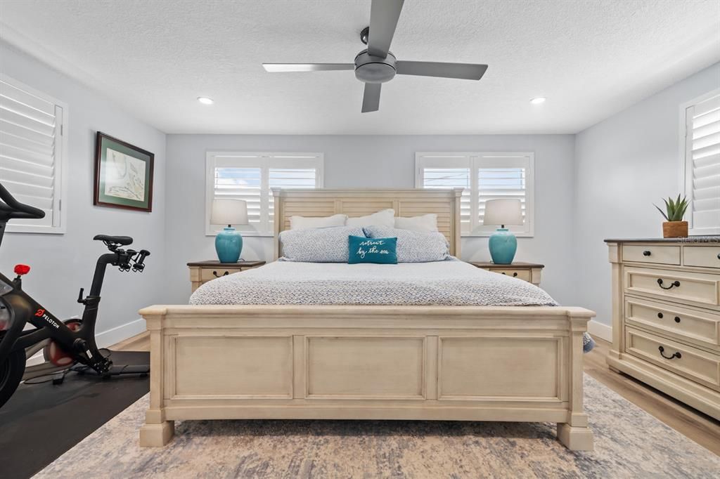 En Venta: $1,699,000 (4 camas, 2 baños, 2848 Pies cuadrados)