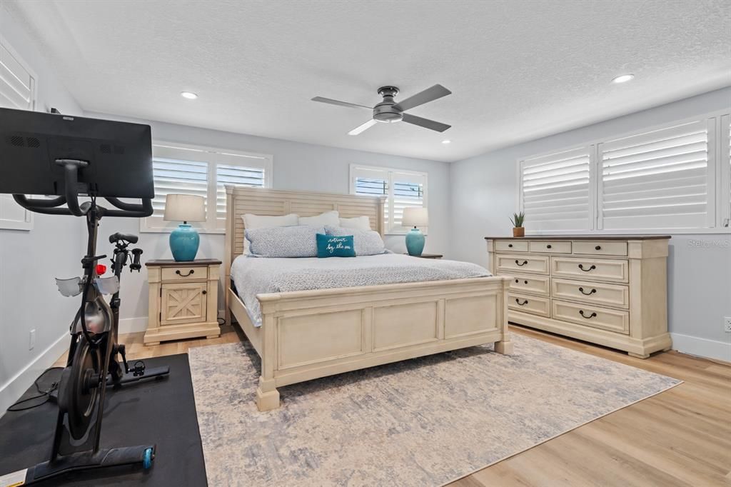 En Venta: $1,699,000 (4 camas, 2 baños, 2848 Pies cuadrados)