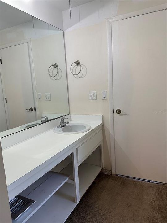 Под контрактом: $125,000 (2 спален, 2 ванн, 1340 Квадратных фут)