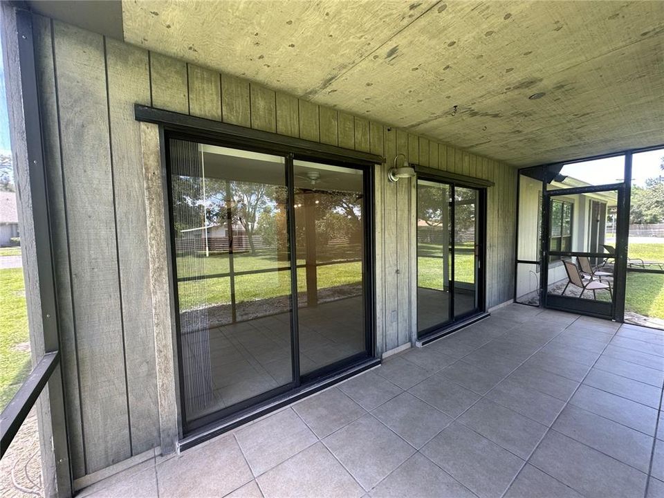 Под контрактом: $125,000 (2 спален, 2 ванн, 1340 Квадратных фут)