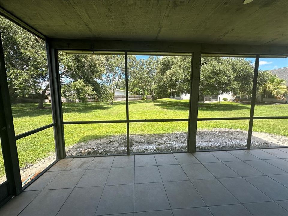 Под контрактом: $125,000 (2 спален, 2 ванн, 1340 Квадратных фут)